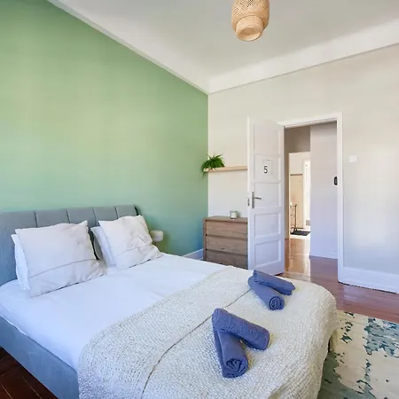 Guest house & In Marques De Pombal, 1min Metro